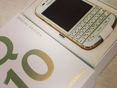 Лазерная гравировка Blackberry Q10 Gold